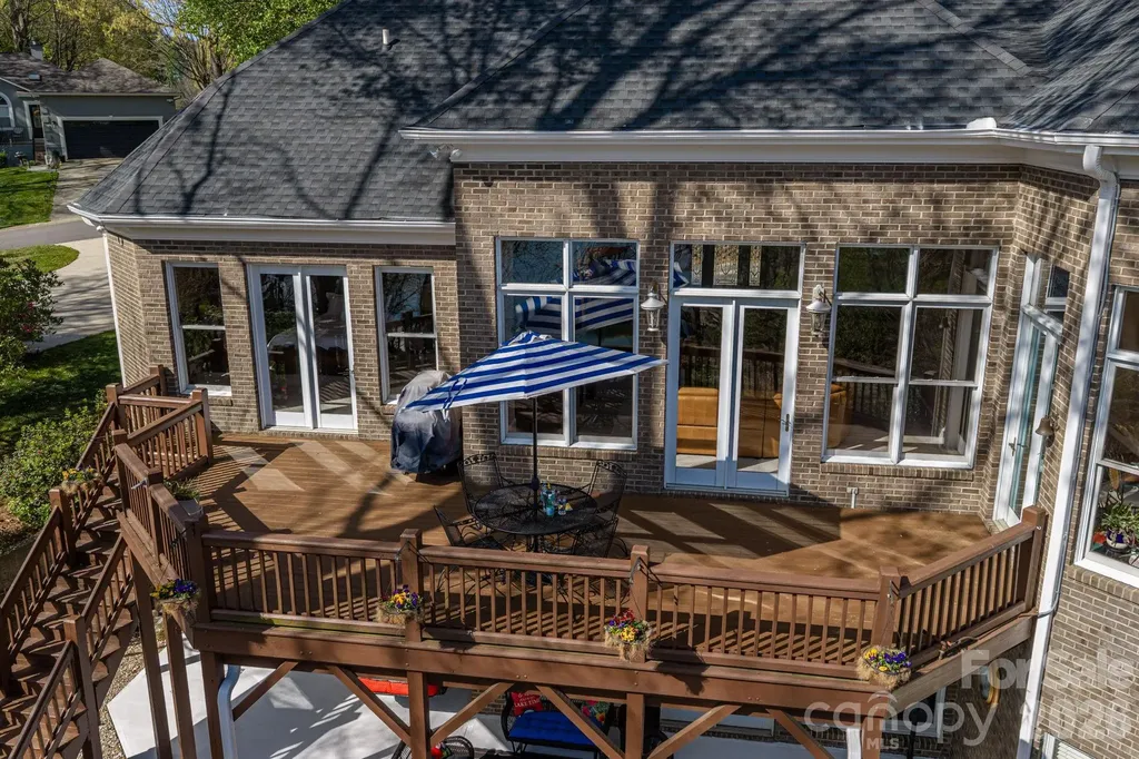 103 Shelter Cove Lane Mooresville NC 28117