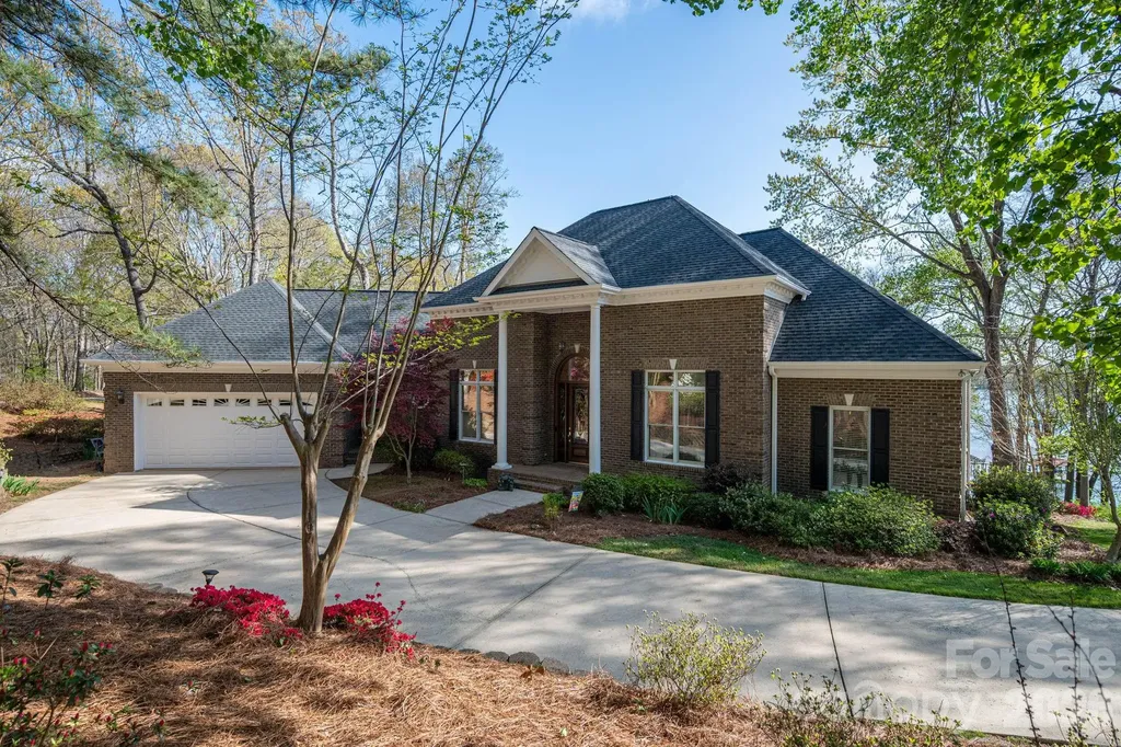 103 Shelter Cove Lane Mooresville NC 28117