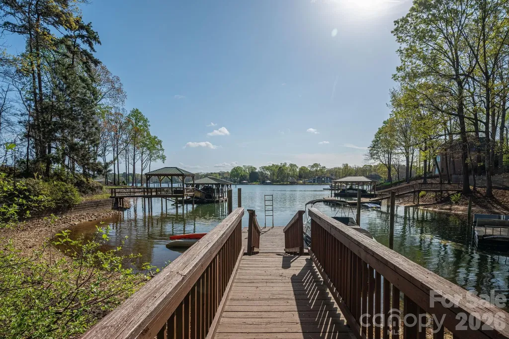 103 Shelter Cove Lane Mooresville NC 28117