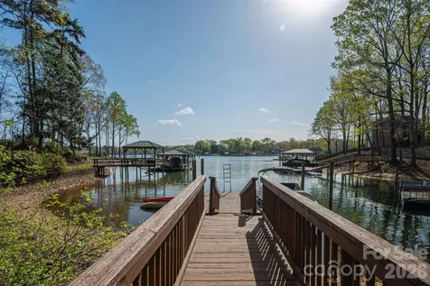 103 Shelter Cove Lane Mooresville NC 28117