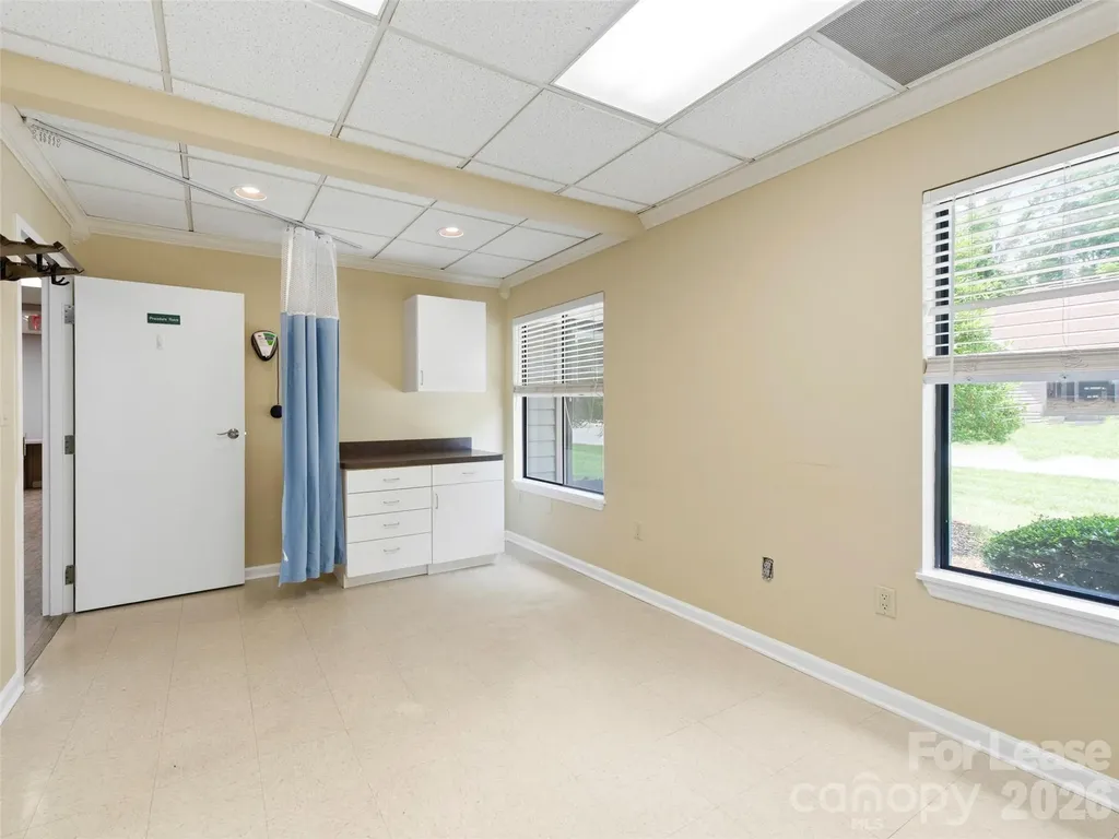 1998 Hendersonville Road Asheville NC 28803