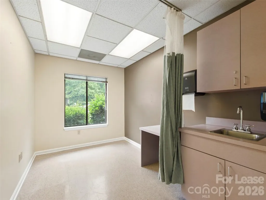 1998 Hendersonville Road Asheville NC 28803