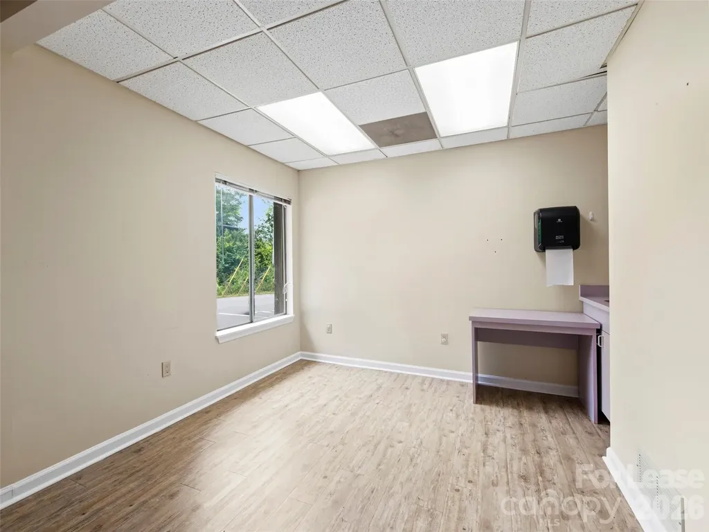 1998 Hendersonville Road Asheville NC 28803