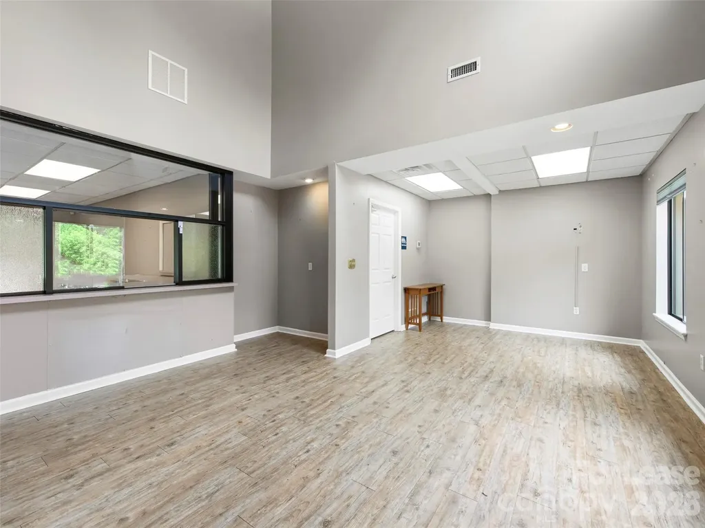 1998 Hendersonville Road Asheville NC 28803