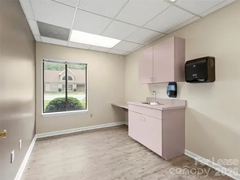 1998 Hendersonville Road Asheville NC 28803