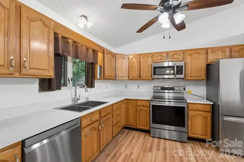 63 Independence Boulevard Asheville NC 28805