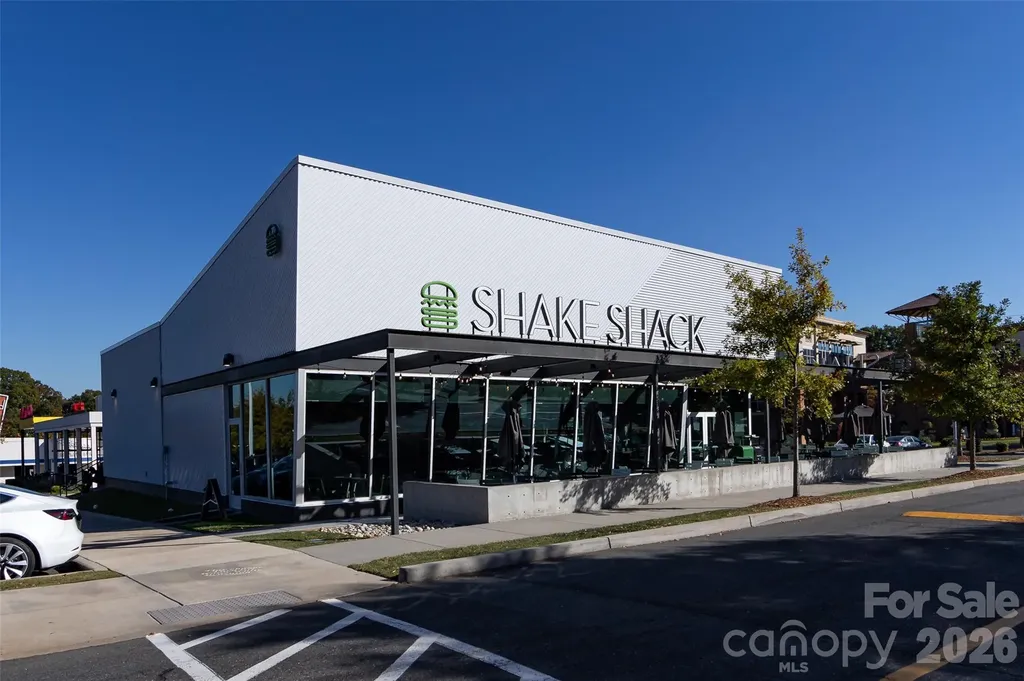 1000 E Woodlawn Road Charlotte NC 28209