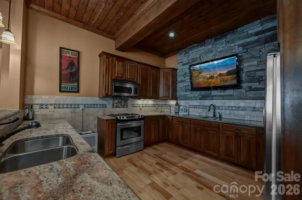 1226 Grouse Moor Drive Sugar Mountain NC 28604