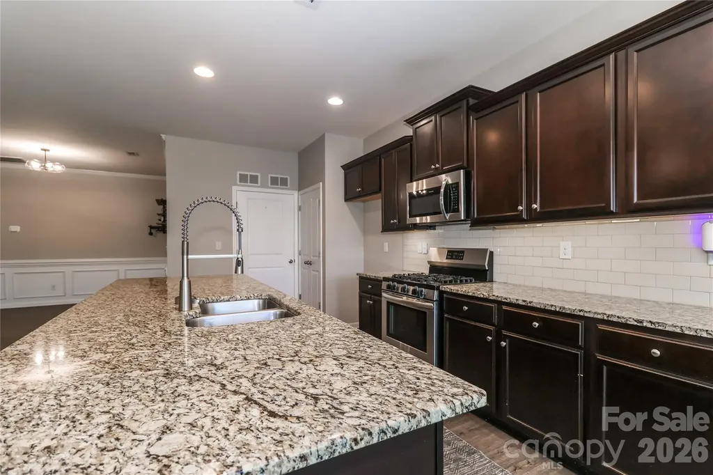 180 N Cromwell Drive Mooresville NC 28115