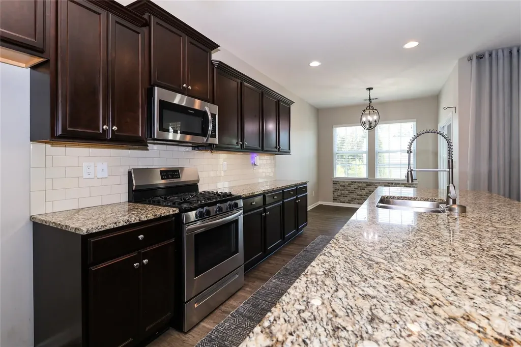 180 N Cromwell Drive Mooresville NC 28115