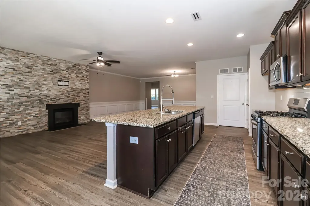 180 N Cromwell Drive Mooresville NC 28115