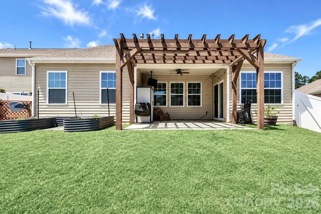 180 N Cromwell Drive Mooresville NC 28115