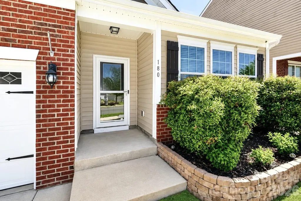 180 N Cromwell Drive Mooresville NC 28115