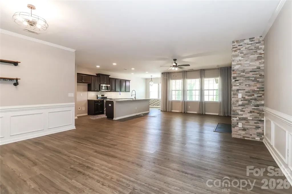 180 N Cromwell Drive Mooresville NC 28115