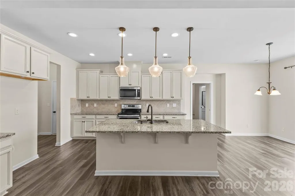 7512 Meridale Forest Drive Charlotte NC 28269