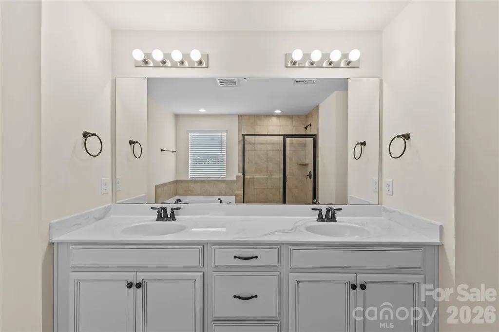 7512 Meridale Forest Drive Charlotte NC 28269