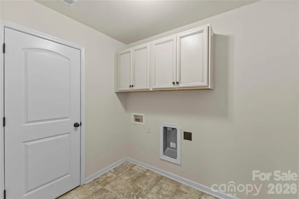 7512 Meridale Forest Drive Charlotte NC 28269