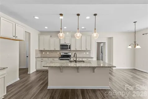 7512 Meridale Forest Drive Charlotte NC 28269