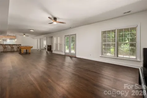 8127 Grahamson Lane Charlotte NC 28269