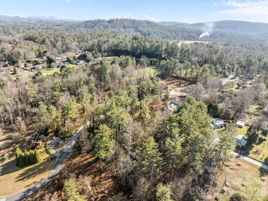 114 Oscelake Way Hendersonville NC 28739