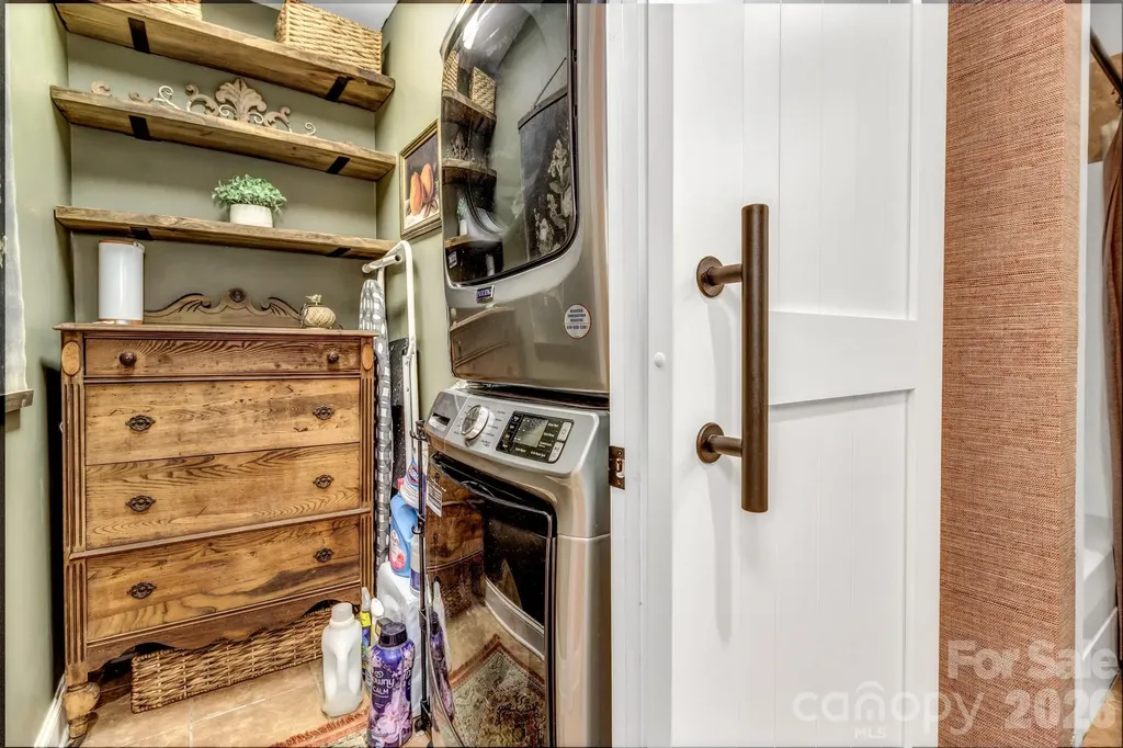 25 Union Chapel Road Weaverville NC 28787