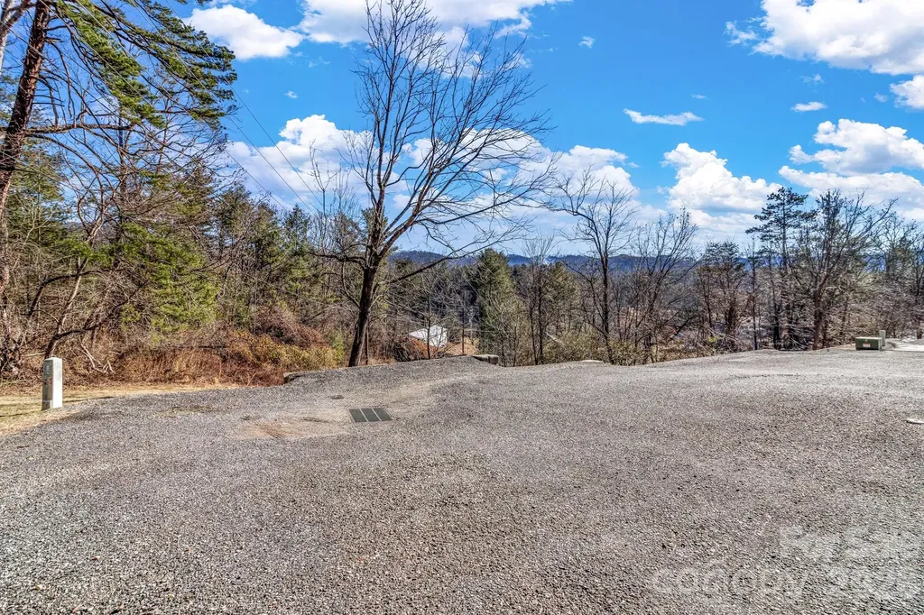 25 Union Chapel Road Weaverville NC 28787