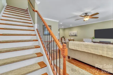 25 Union Chapel Road Weaverville NC 28787