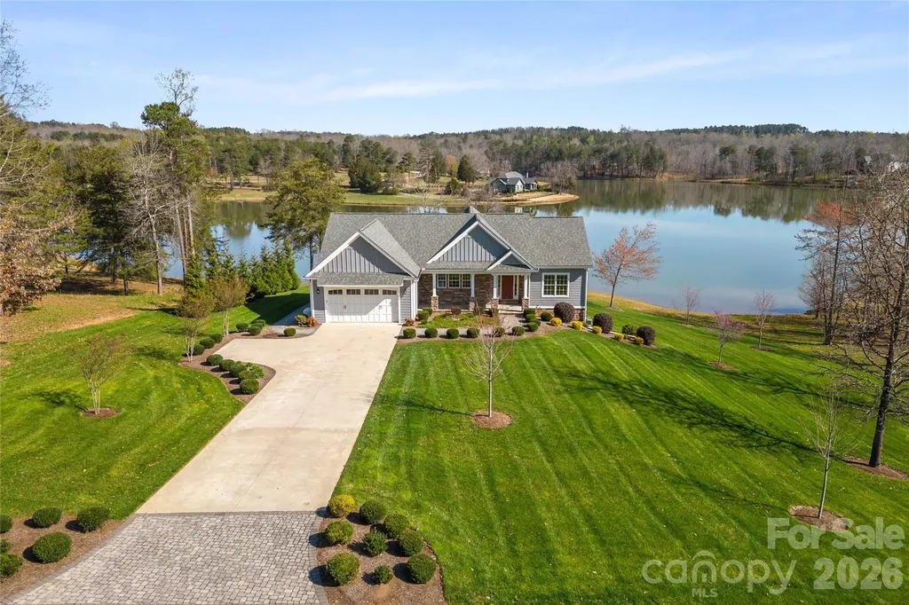 490 Mapleton Lane Columbus NC 28722