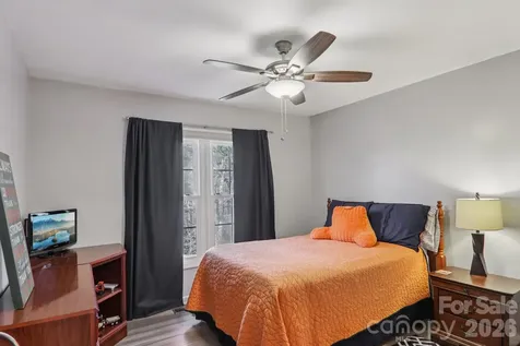 741 Zelda Court Hendersonville NC 28792