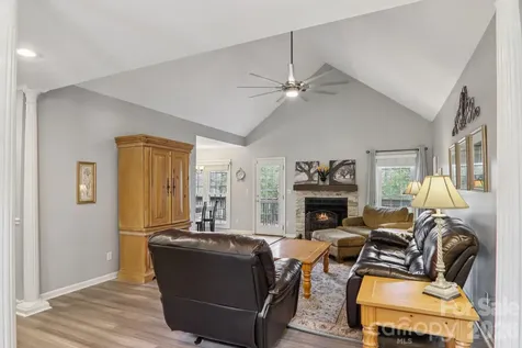 741 Zelda Court Hendersonville NC 28792