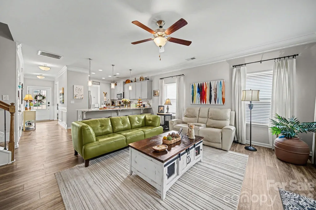 4612 Poinsettia Avenue Gastonia NC 28056