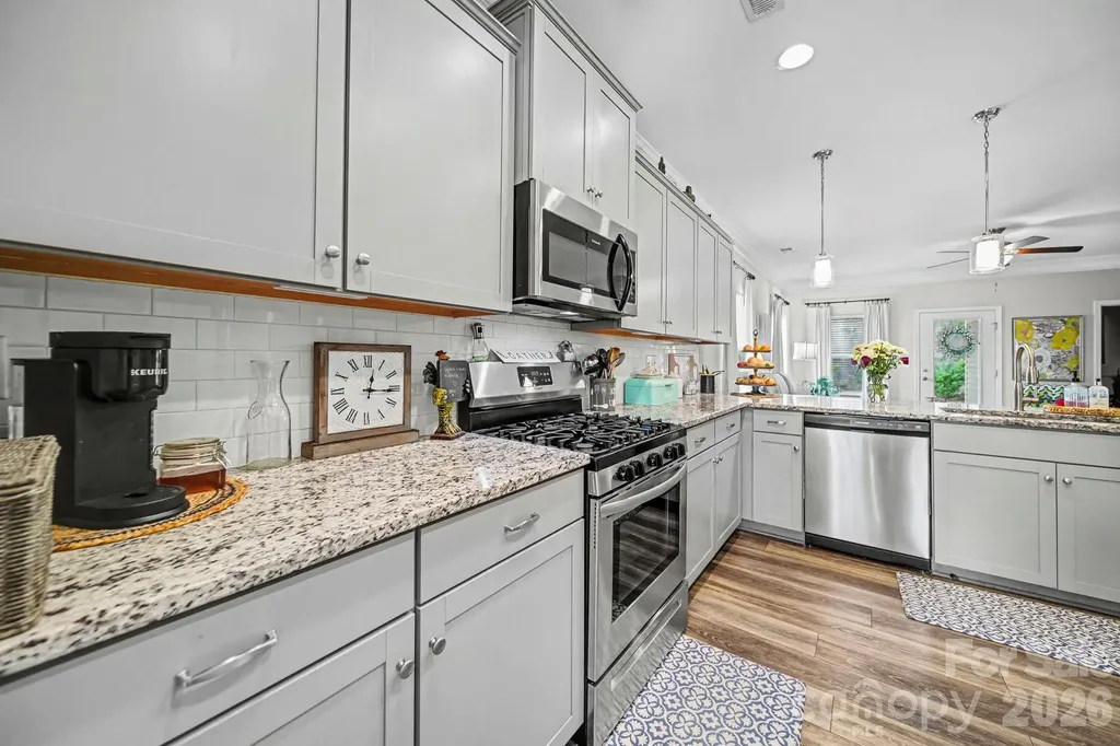 4612 Poinsettia Avenue Gastonia NC 28056