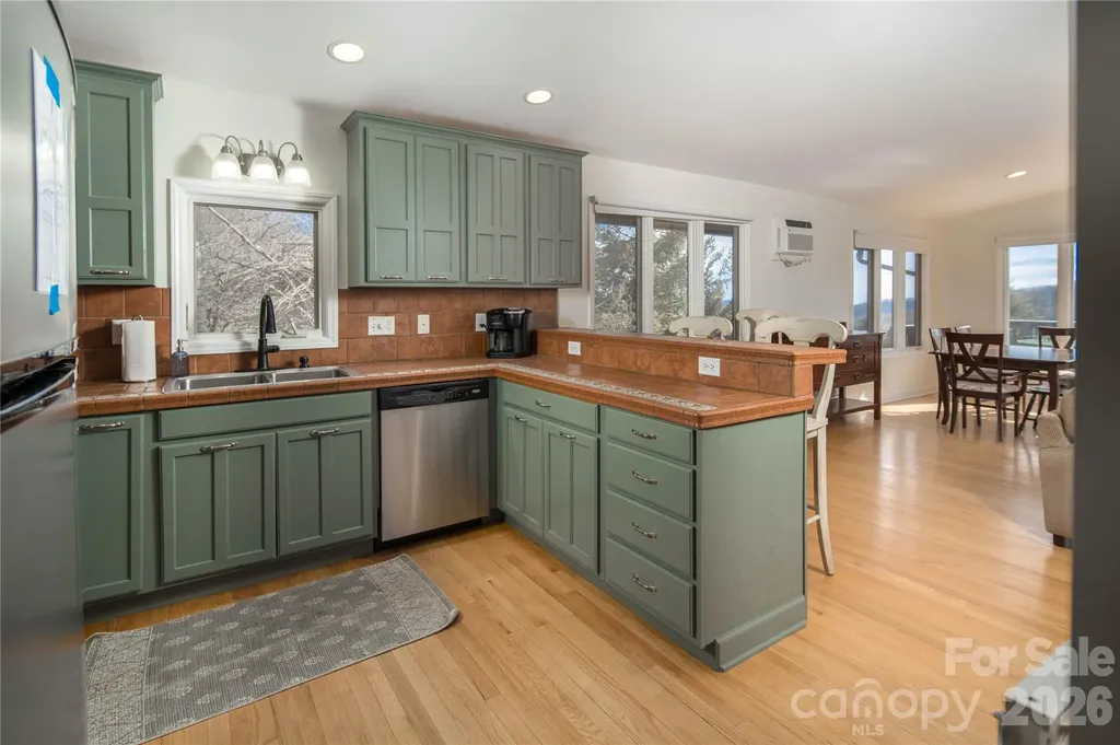 1628 Skyland Drive Seven Devils NC 28604