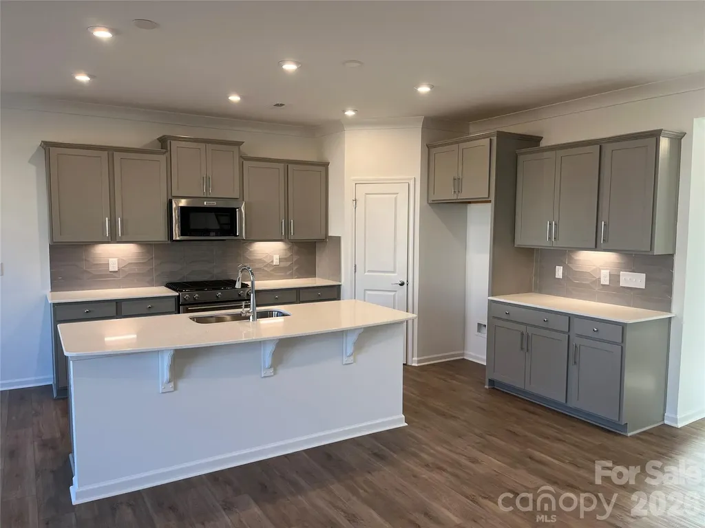 12061 Bradshaw Court Charlotte NC 28278