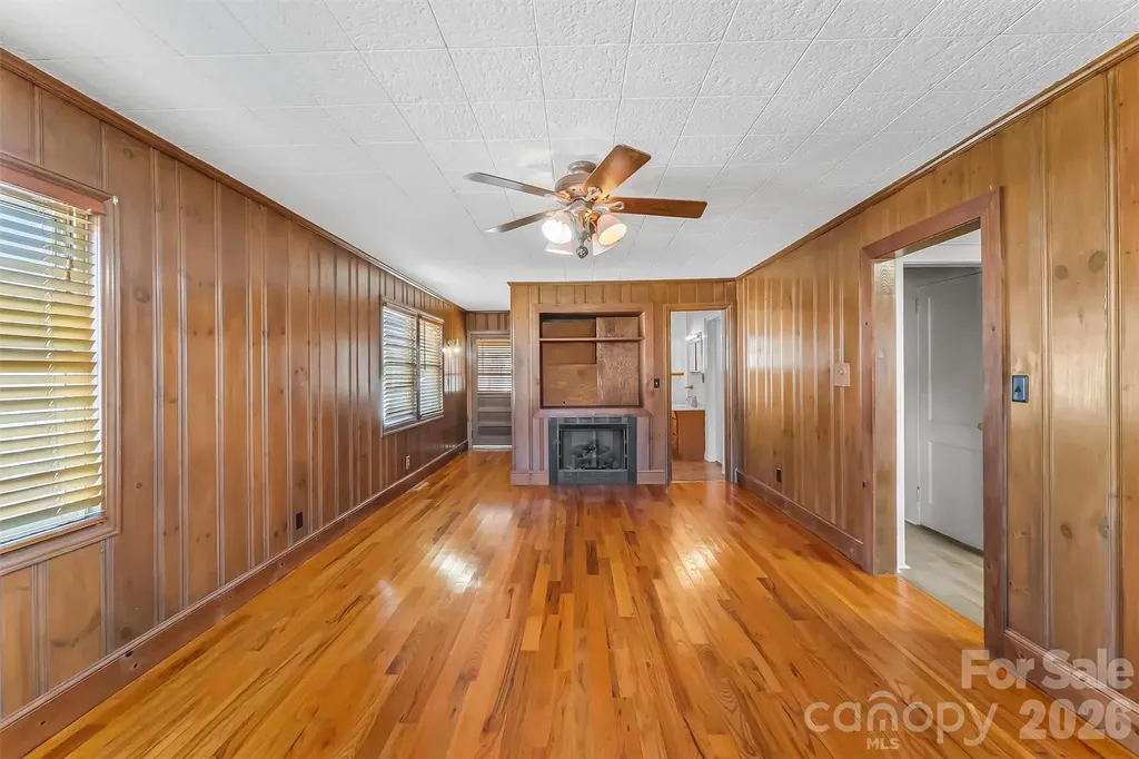 2977 Us Highway 70 W Marion NC 28752