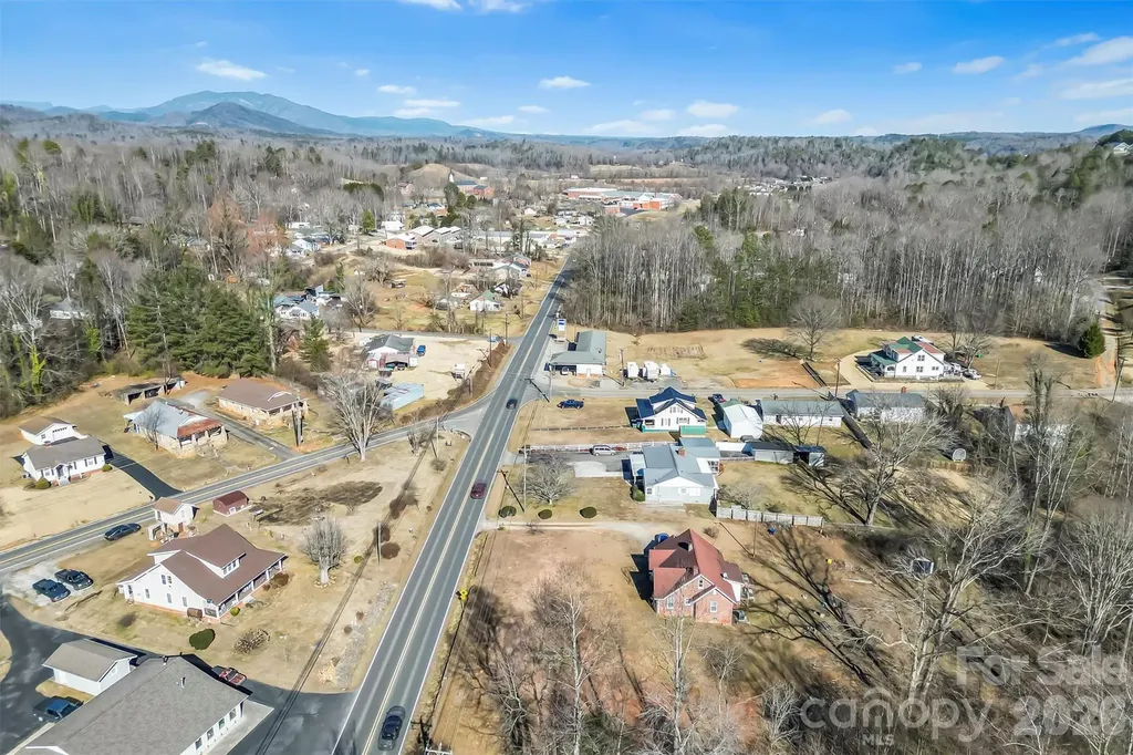 2977 Us Highway 70 W Marion NC 28752