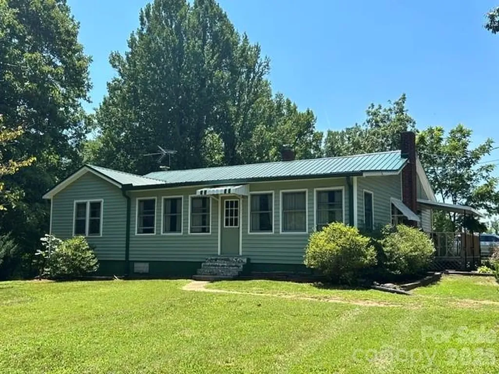 1174 Stacy Hill Road Marion NC 28752