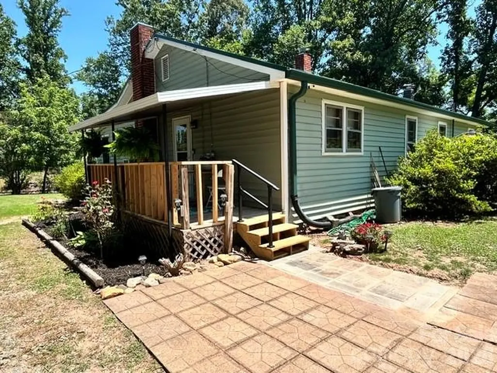 1174 Stacy Hill Road Marion NC 28752