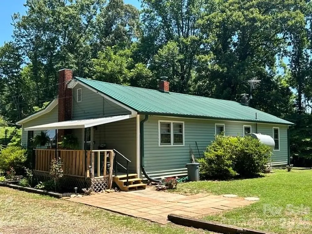 1174 Stacy Hill Road Marion NC 28752