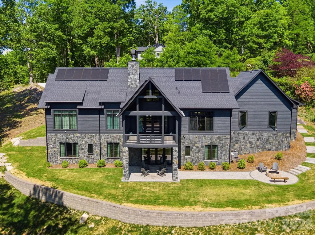 241 Tower Circle Hendersonville NC 28739
