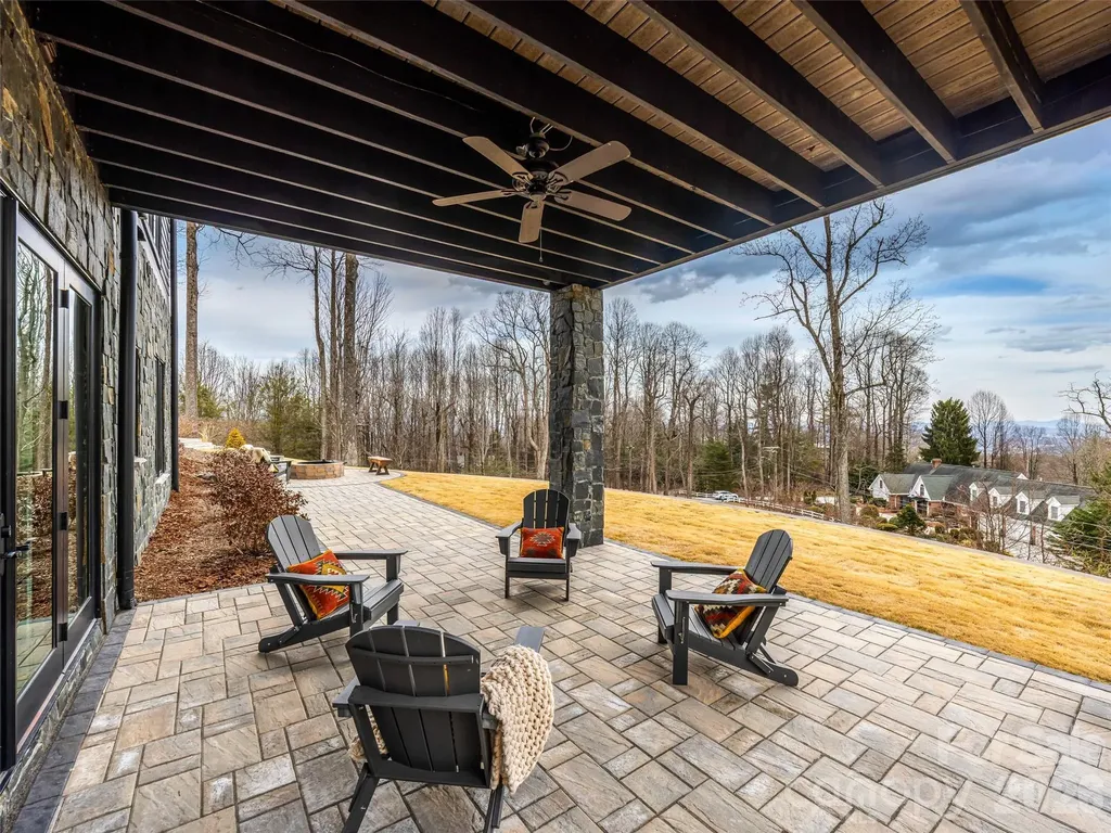241 Tower Circle Hendersonville NC 28739