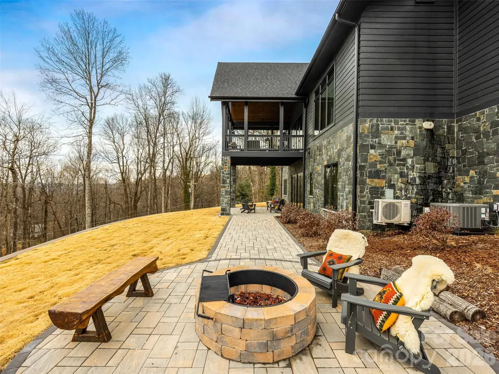 241 Tower Circle Hendersonville NC 28739