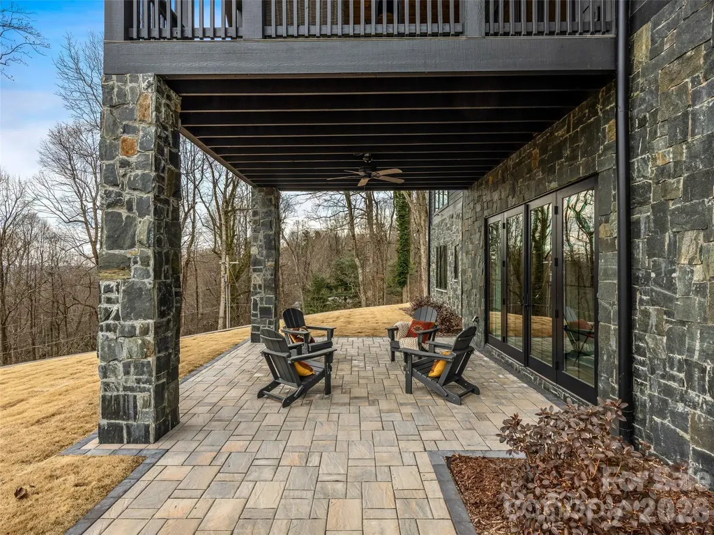241 Tower Circle Laurel Park NC 28739