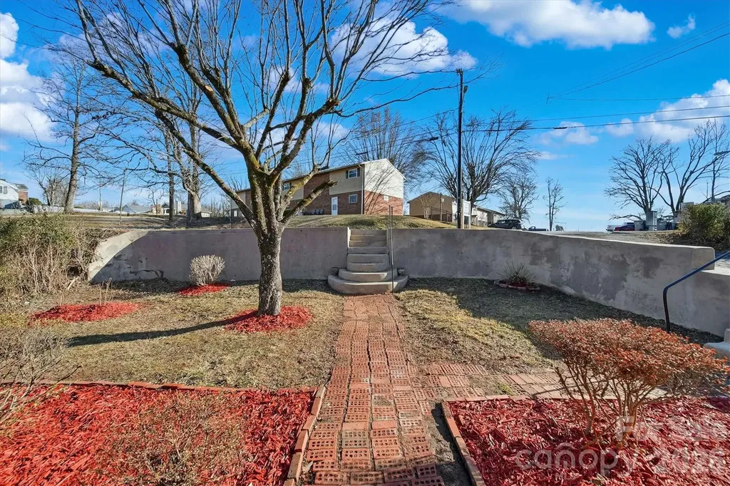 330 Harrington Street NW Lenoir NC 28645
