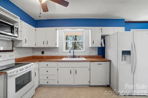 10608 Glenmac Road Charlotte NC 28215
