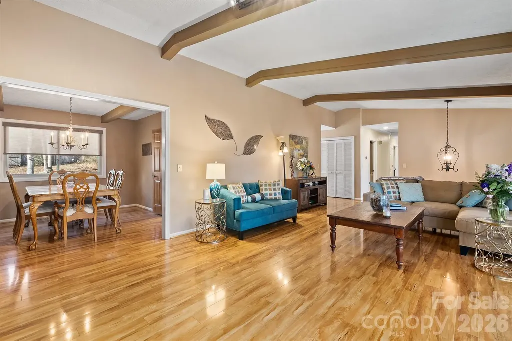 3017 Chestnut Tree Road Hendersonville NC 28792