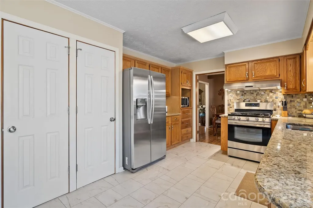 3017 Chestnut Tree Road Hendersonville NC 28792