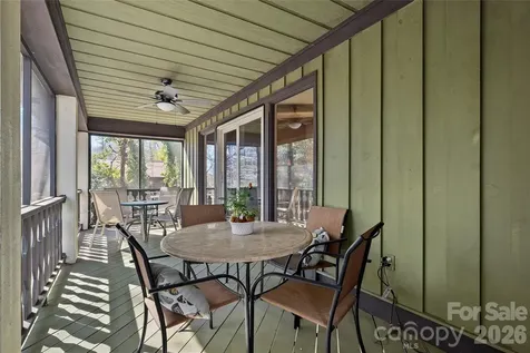 3017 Chestnut Tree Road Hendersonville NC 28792