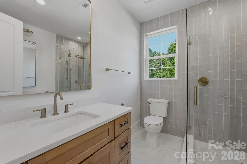 1637 Longfellow Street Charlotte NC 28205