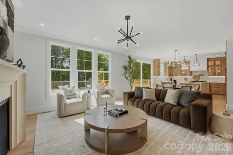 1637 Longfellow Street Charlotte NC 28205